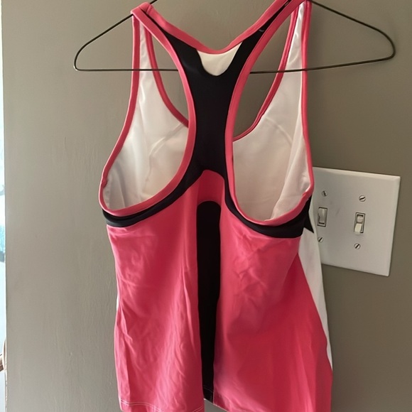 Nike tank with tags brand new - Picture 5 of 6